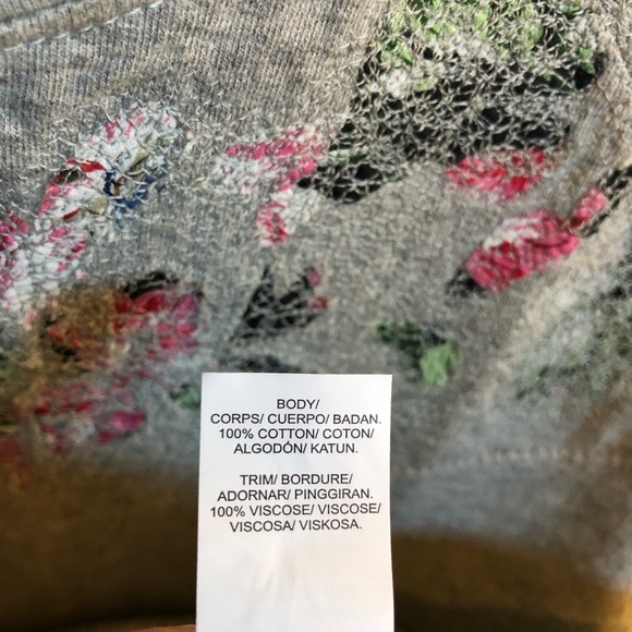 100% Cotton Lucky Brand Sweatshirt - Picture 9 of 11
